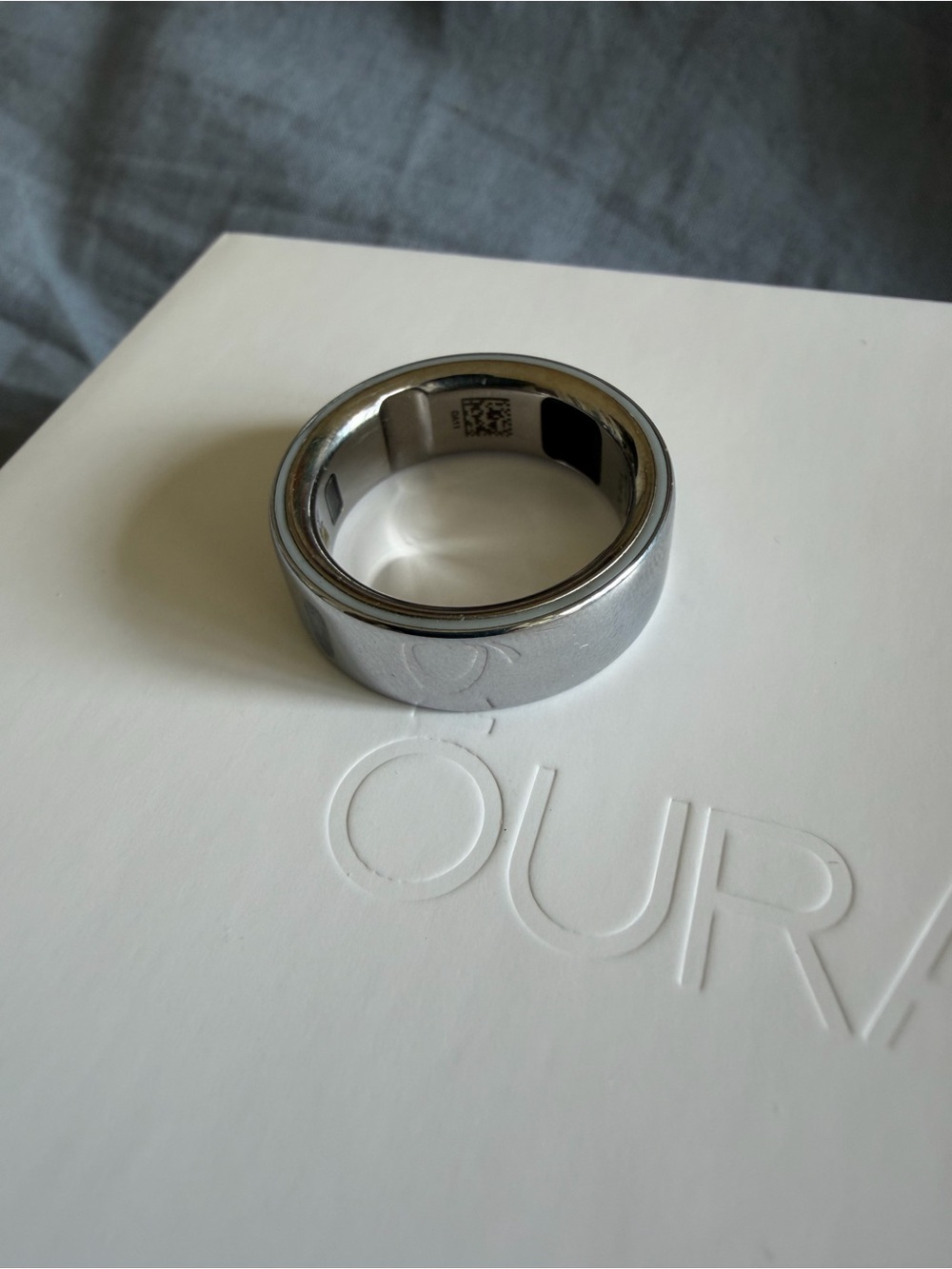 Oura Ring 4 - Silver - Great Condition size 10 - Picture 5 of 7